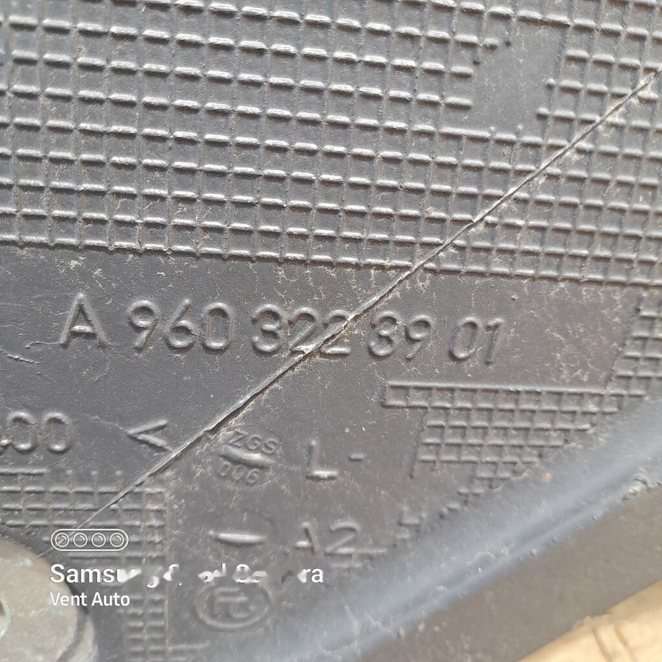 Mocowanie resora/ wspornik LEFT Mercedes-Benz ACTROS MP4 A9603223901  Mercedes-Benz A9603223901 - Cabinevering voor Vrachtwagen: afbeelding 2 Mocowanie resora/ wspornik LEFT Mercedes-Benz ACTROS MP4 A9603223901  Mercedes-Benz A9603223901 - Cabinevering voor Vrachtwagen: afbeelding 2