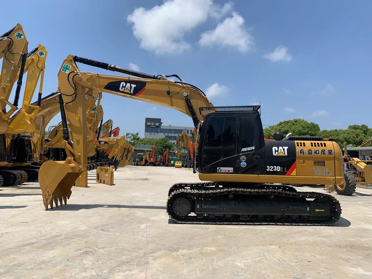 Caterpillar Excavator 320, 323 with Mechanical Engine Mitsubishi S6K - Rupsgraafmachine: afbeelding 1 Caterpillar Excavator 320, 323 with Mechanical Engine Mitsubishi S6K - Rupsgraafmachine: afbeelding 1
