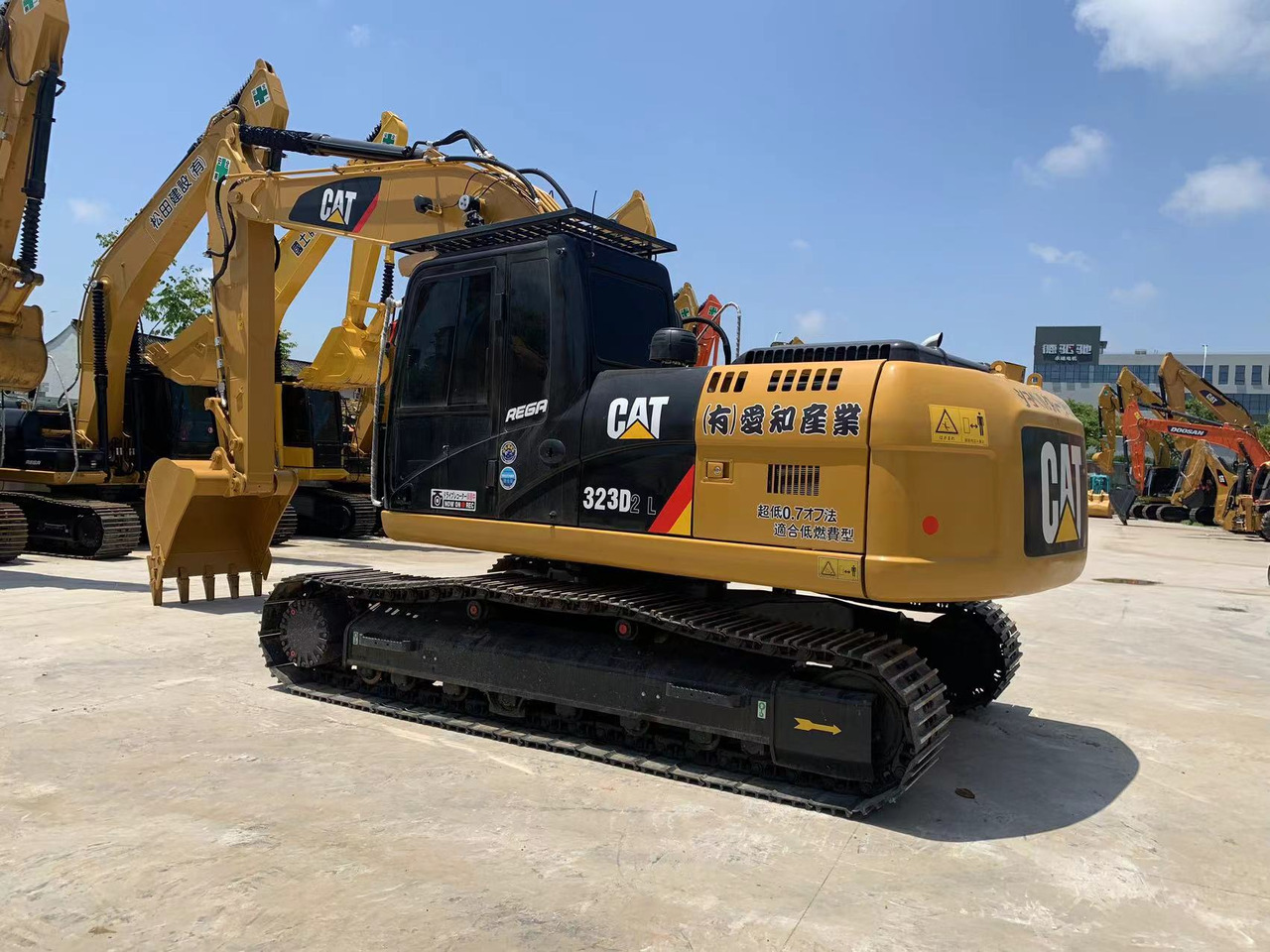 Caterpillar Tracked Excavator CAT 323D, 323D2 for Bolivia - Rupsgraafmachine: afbeelding 4 Caterpillar Tracked Excavator CAT 323D, 323D2 for Bolivia - Rupsgraafmachine: afbeelding 4