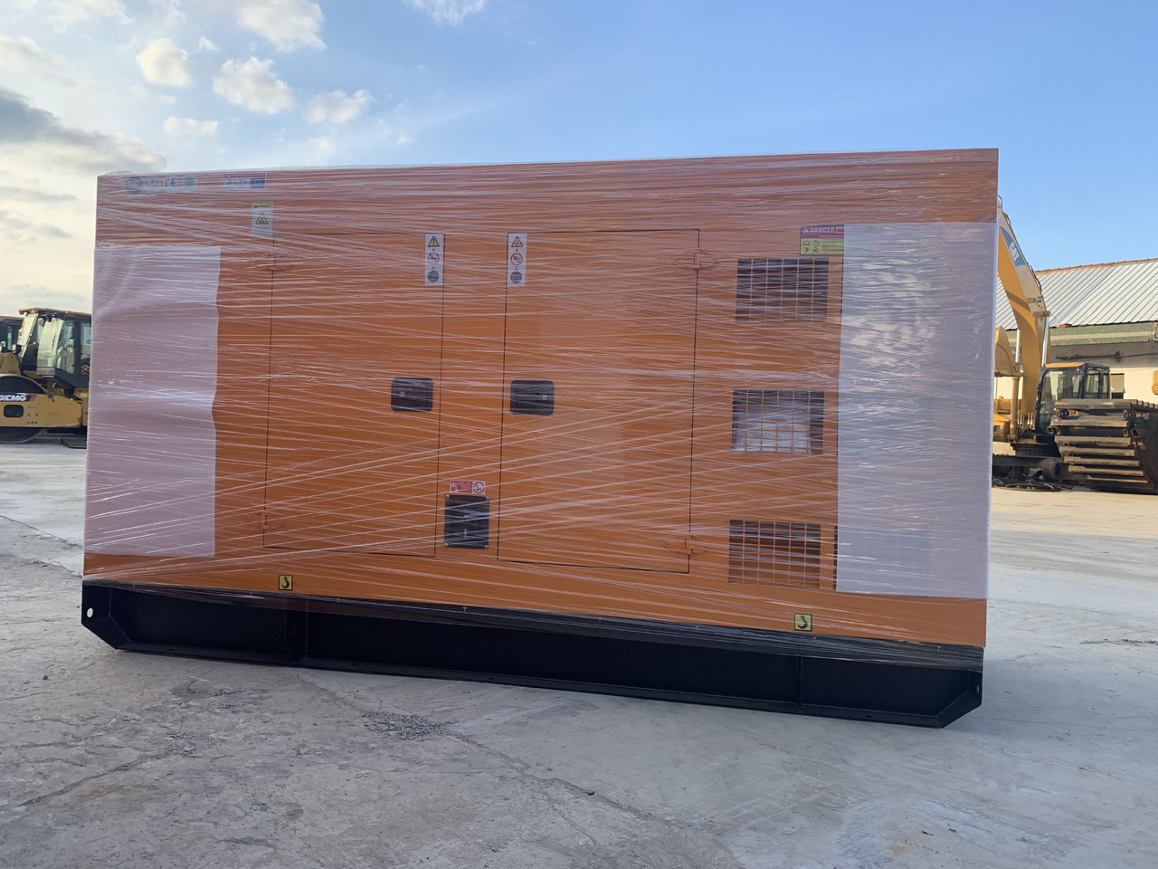 Cummins Gnerator Set 90KW Three Phase Power 50HZ - Industrie generator: afbeelding 1 Cummins Gnerator Set 90KW Three Phase Power 50HZ - Industrie generator: afbeelding 1