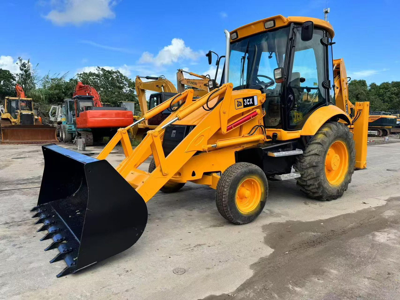 JCB 4x4 Backhoe Loader 3CX Used Condition - Graaflaadmachine: afbeelding 1 JCB 4x4 Backhoe Loader 3CX Used Condition - Graaflaadmachine: afbeelding 1