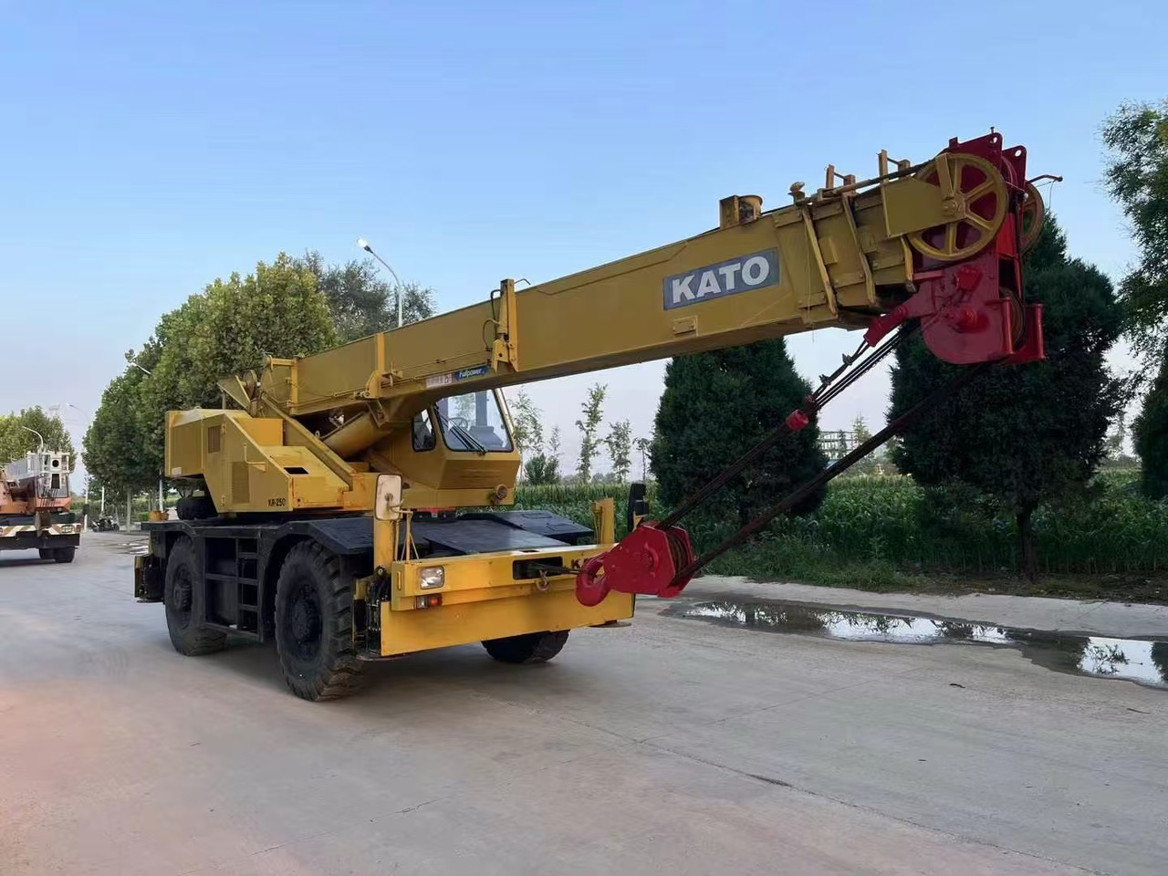 KATO KR250 Good Price 25 ton Rough Terrain Crane - Mobiele kraan: afbeelding 1 KATO KR250 Good Price 25 ton Rough Terrain Crane - Mobiele kraan: afbeelding 1