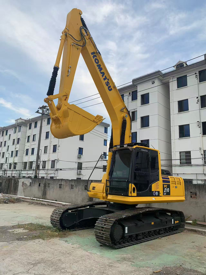 Komatsu Excavator Secondhand Machine Komatsu PC210 for PNG - Rupsgraafmachine: afbeelding 4 Komatsu Excavator Secondhand Machine Komatsu PC210 for PNG - Rupsgraafmachine: afbeelding 4