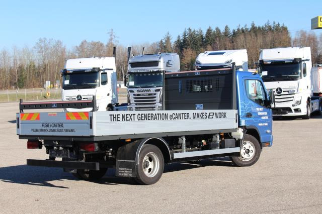FUSO Canter 4C15E M - BATT. - Bestelwagen met open laadbak: afbeelding 3 FUSO Canter 4C15E M - BATT. - Bestelwagen met open laadbak: afbeelding 3