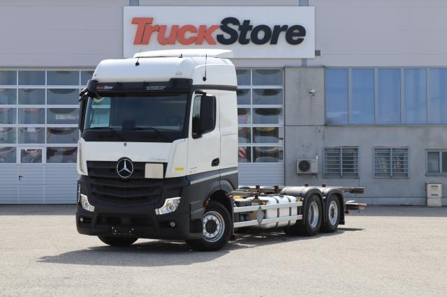 Mercedes-Benz Actros 2545 LL - Containertransporter/ Wissellaadbak vrachtwagen: afbeelding 1 Mercedes-Benz Actros 2545 LL - Containertransporter/ Wissellaadbak vrachtwagen: afbeelding 1