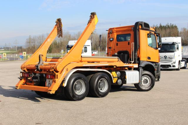 Mercedes-Benz Arocs 3353K ABSETZER - Portaalarmsysteem vrachtwagen: afbeelding 5 Mercedes-Benz Arocs 3353K ABSETZER - Portaalarmsysteem vrachtwagen: afbeelding 5