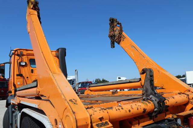 Mercedes-Benz Arocs 3353K ABSETZER - Portaalarmsysteem vrachtwagen: afbeelding 5 Mercedes-Benz Arocs 3353K ABSETZER - Portaalarmsysteem vrachtwagen: afbeelding 5