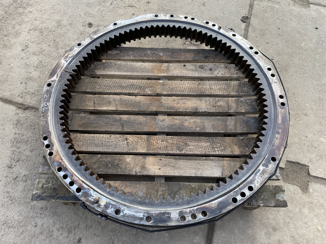 KOMATSU PC 228 - Draaikrans voor Graafmachine: afbeelding 3 KOMATSU PC 228 - Draaikrans voor Graafmachine: afbeelding 3