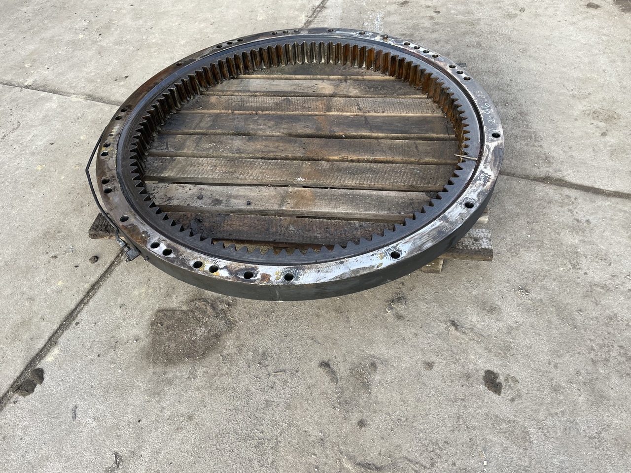 KOMATSU PC 228 - Draaikrans voor Graafmachine: afbeelding 4 KOMATSU PC 228 - Draaikrans voor Graafmachine: afbeelding 4