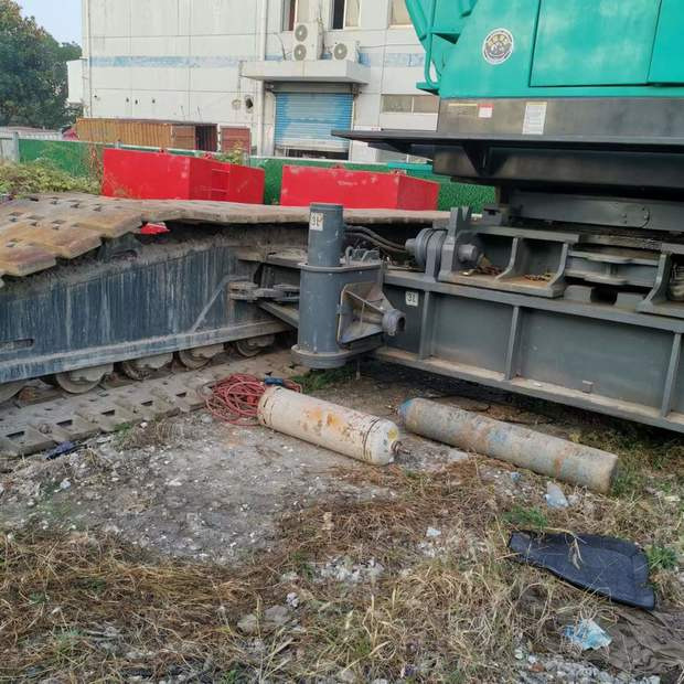 2005 KOBELCO 7150 - Rupskraan: afbeelding 2 2005 KOBELCO 7150 - Rupskraan: afbeelding 2