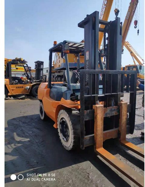 2016 Toyota 7FD50 - Heftruck: afbeelding 2 2016 Toyota 7FD50 - Heftruck: afbeelding 2