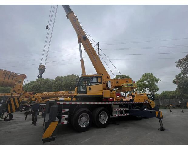 2021 XCMG QY50KC - Mobiele kraan: afbeelding 2 2021 XCMG QY50KC - Mobiele kraan: afbeelding 2
