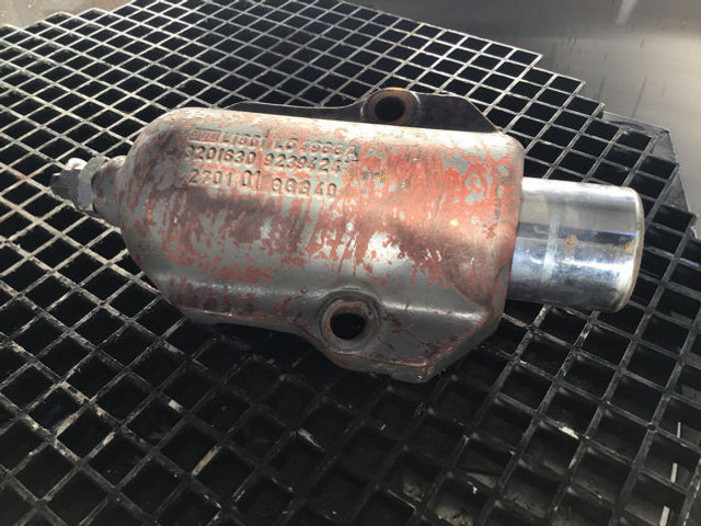 Liebherr A924C Li/A924 li/A928/LH26 EC/LH26 M/LH30 M - Ophanging: afbeelding 2 Liebherr A924C Li/A924 li/A928/LH26 EC/LH26 M/LH30 M - Ophanging: afbeelding 2