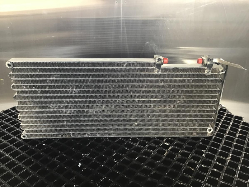 Liebherr Airco Condenser - Airco onderdeel: afbeelding 2 Liebherr Airco Condenser - Airco onderdeel: afbeelding 2