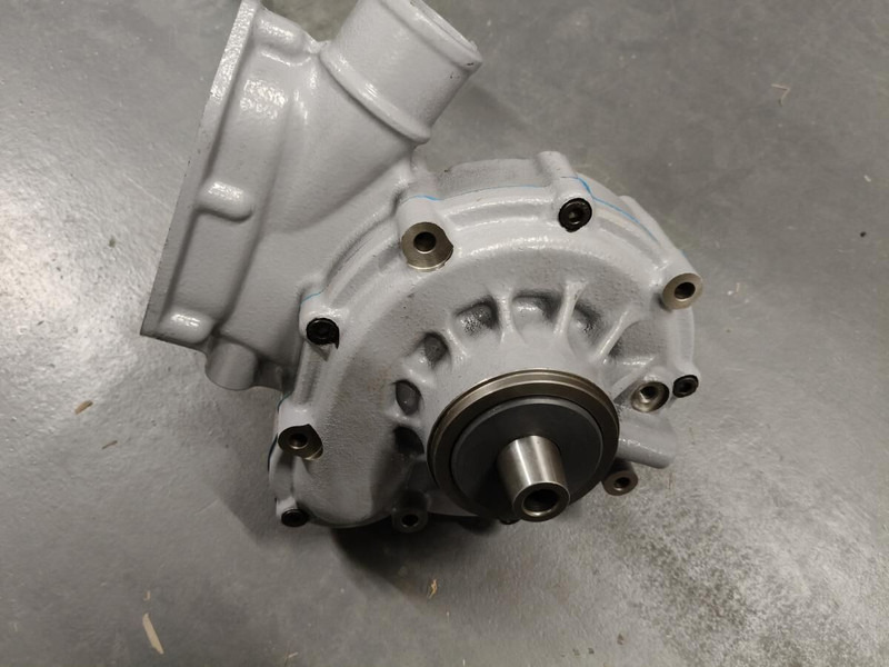 Liebherr D904/D906 - Waterpomp: afbeelding 2 Liebherr D904/D906 - Waterpomp: afbeelding 2