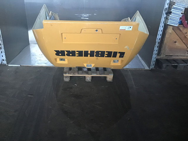 Liebherr Engine Hood - Bumper: afbeelding 4 Liebherr Engine Hood - Bumper: afbeelding 4