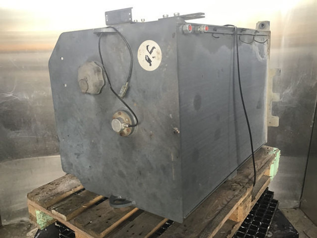 Liebherr Fuel Tank - Brandstoftank: afbeelding 2 Liebherr Fuel Tank - Brandstoftank: afbeelding 2