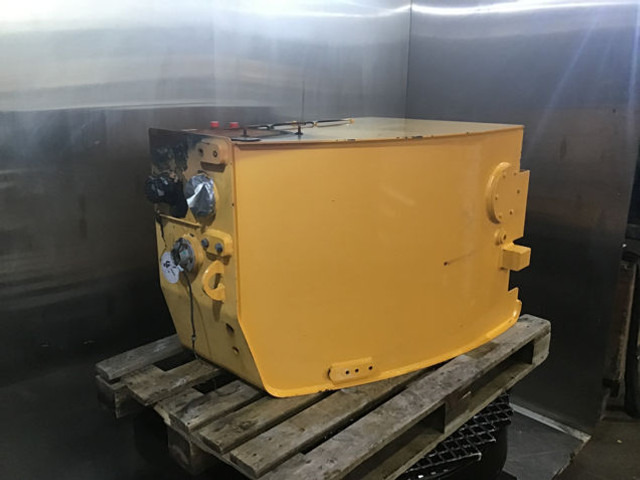 Liebherr Fuel Tank - Brandstoftank: afbeelding 5 Liebherr Fuel Tank - Brandstoftank: afbeelding 5