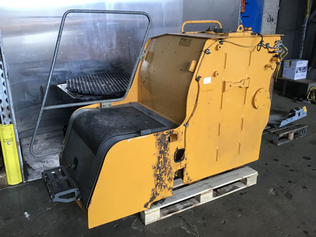 Liebherr Fuel Tank - Brandstoftank: afbeelding 5 Liebherr Fuel Tank - Brandstoftank: afbeelding 5