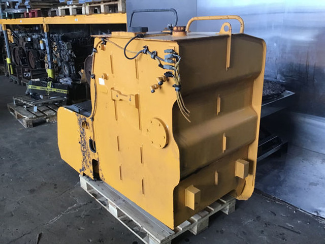 Liebherr Fuel Tank - Brandstoftank: afbeelding 4 Liebherr Fuel Tank - Brandstoftank: afbeelding 4