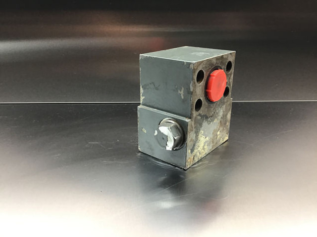 Liebherr Non-Return Valve - Motor en onderdelen: afbeelding 5 Liebherr Non-Return Valve - Motor en onderdelen: afbeelding 5