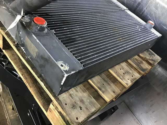 Liebherr Oilcooler - Oliekoeler: afbeelding 1 Liebherr Oilcooler - Oliekoeler: afbeelding 1