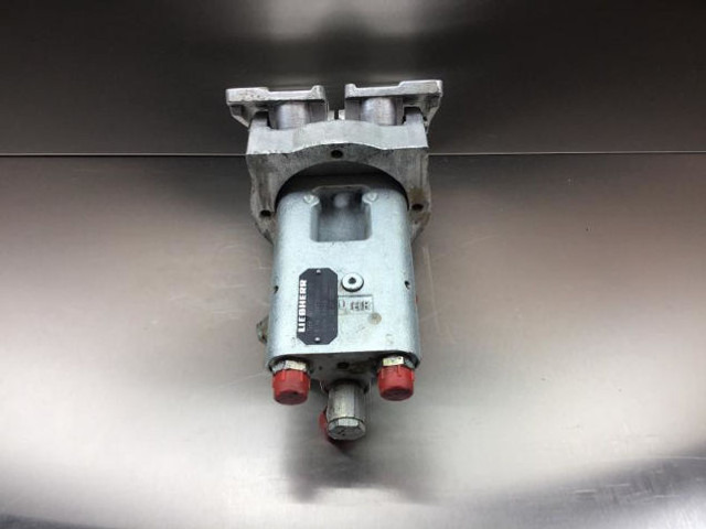 Liebherr Pilot Control Unit - Pedaal: afbeelding 2 Liebherr Pilot Control Unit - Pedaal: afbeelding 2
