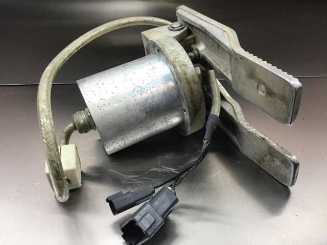 Liebherr Pilot Control Unit - Pedaal: afbeelding 2 Liebherr Pilot Control Unit - Pedaal: afbeelding 2