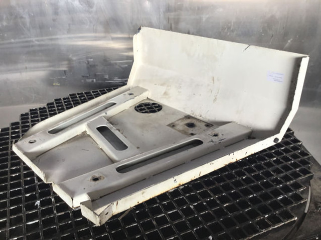 Liebherr R924 COMPACT - Motorkap: afbeelding 4 Liebherr R924 COMPACT - Motorkap: afbeelding 4