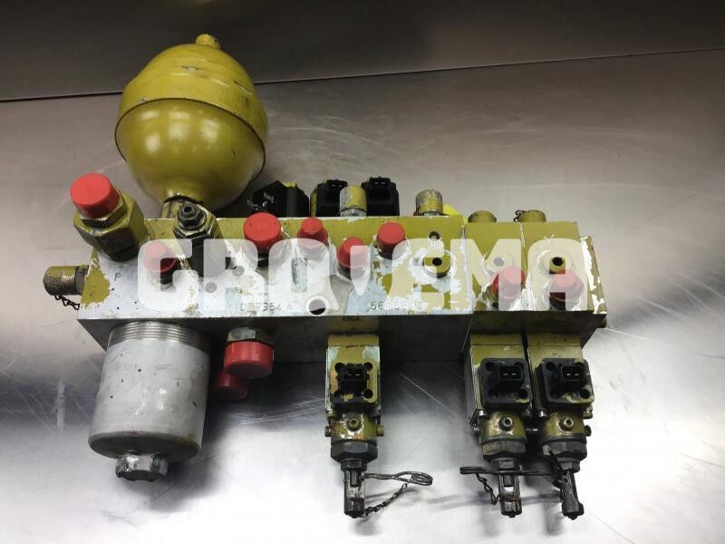 Liebherr R934B / R974B / R974 / R964B - Hydraulica: afbeelding 3 Liebherr R934B / R974B / R974 / R964B - Hydraulica: afbeelding 3