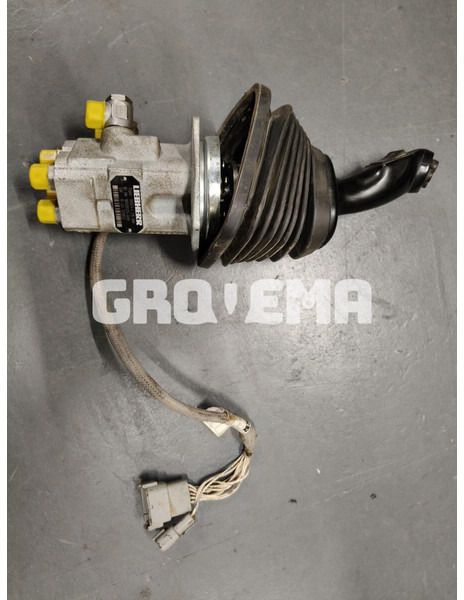 Liebherr R946 LC / R946 NLC / R924 COMPACT - Hydraulica: afbeelding 2 Liebherr R946 LC / R946 NLC / R924 COMPACT - Hydraulica: afbeelding 2