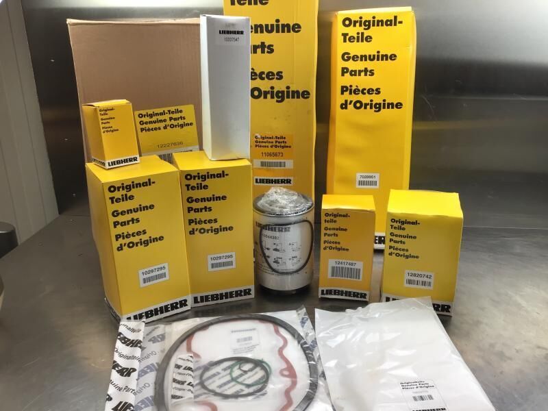 Liebherr Service Kit 1000 hours R906/R916/R926 - Brandstoffilter: afbeelding 1 Liebherr Service Kit 1000 hours R906/R916/R926 - Brandstoffilter: afbeelding 1