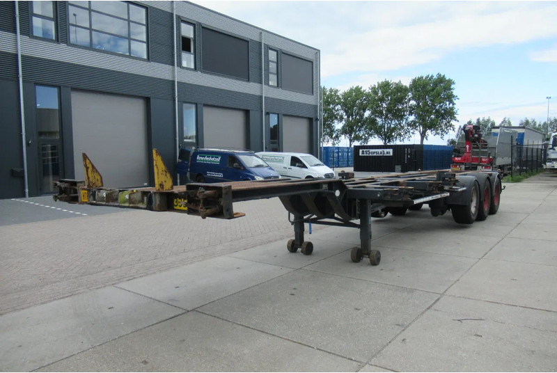 Renders Container Chassis / Extendable on rear / BPW + drum - Containertransporter/ Wissellaadbak oplegger: afbeelding 3 Renders Container Chassis / Extendable on rear / BPW + drum - Containertransporter/ Wissellaadbak oplegger: afbeelding 3