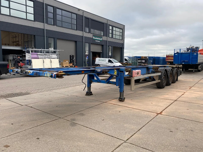 Van Hool 3B0079 / Container chassis / SAF + Disc - Containertransporter/ Wissellaadbak oplegger: afbeelding 4 Van Hool 3B0079 / Container chassis / SAF + Disc - Containertransporter/ Wissellaadbak oplegger: afbeelding 4