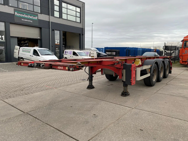 Van Hool Tank chassis / ADR / BPW + DISC / 20-30 FT - Containertransporter/ Wissellaadbak oplegger: afbeelding 4 Van Hool Tank chassis / ADR / BPW + DISC / 20-30 FT - Containertransporter/ Wissellaadbak oplegger: afbeelding 4