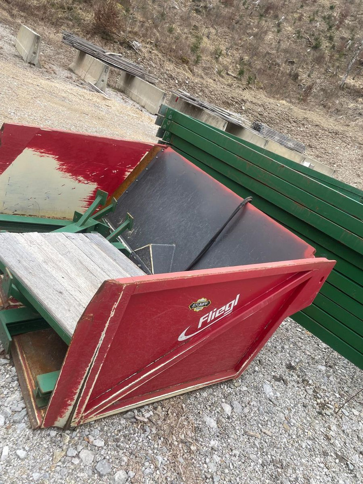Fliegl Fliegl - Bak voor Tractor: afbeelding 4 Fliegl Fliegl - Bak voor Tractor: afbeelding 4