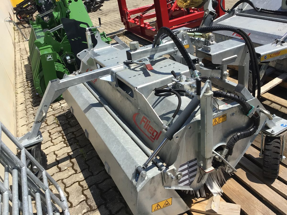 Fliegl Typ 600 - Veeg: afbeelding 2 Fliegl Typ 600 - Veeg: afbeelding 2