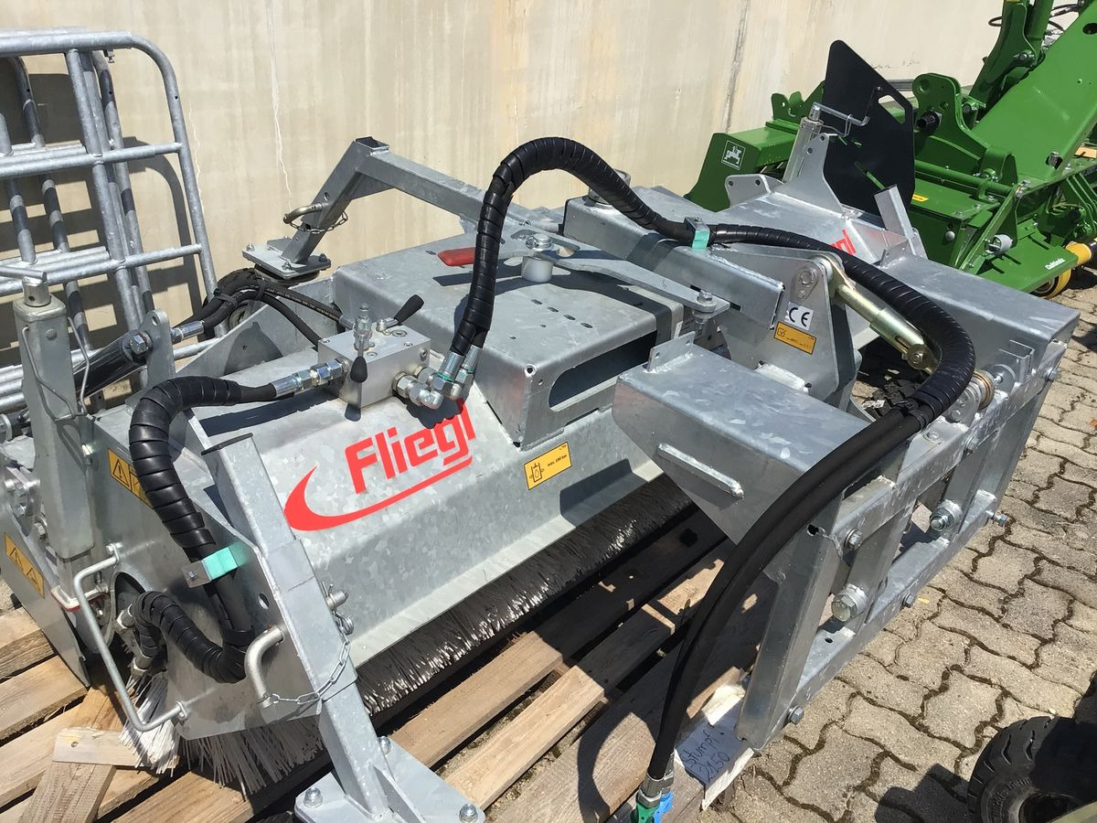 Fliegl Typ 600 - Veeg: afbeelding 1 Fliegl Typ 600 - Veeg: afbeelding 1
