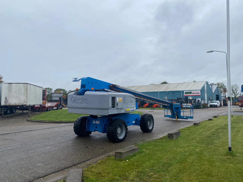 Genie S-85 - Telescoophoogwerker: afbeelding 3 Genie S-85 - Telescoophoogwerker: afbeelding 3