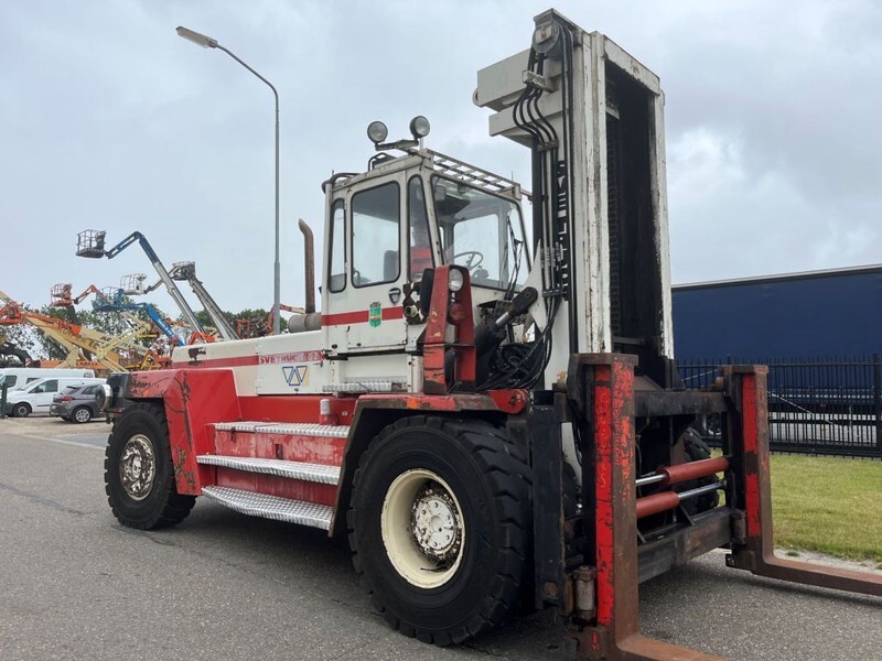 Svetruck 25 120 45 - Diesel heftruck: afbeelding 3 Svetruck 25 120 45 - Diesel heftruck: afbeelding 3