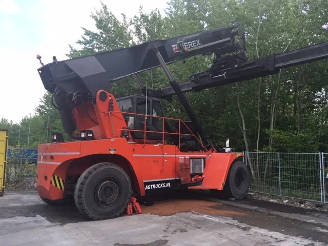 Terex Fantuzzi CS45KM FOR PARTS - Reach stacker: afbeelding 1 Terex Fantuzzi CS45KM FOR PARTS - Reach stacker: afbeelding 1