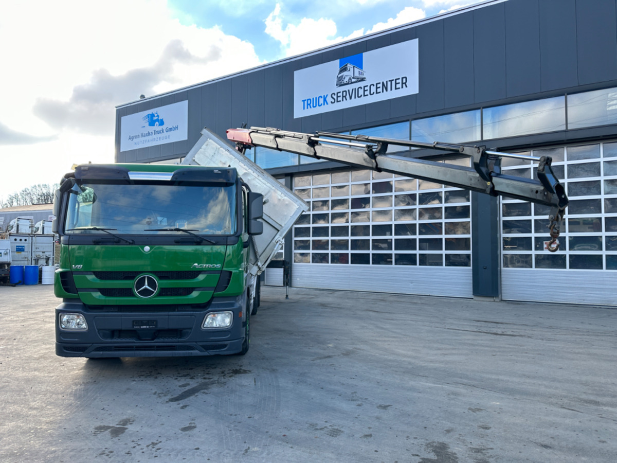 Kipper vrachtwagen, Kraanwagen MERCEDES 2551 V8 6x2 Fassi 185-5 Bj.2020: afbeelding 17 Kipper vrachtwagen, Kraanwagen MERCEDES 2551 V8 6x2 Fassi 185-5 Bj.2020: afbeelding 17