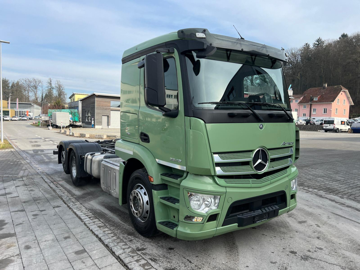 MERCEDES Actros 2543 6x2 - Chassis vrachtwagen: afbeelding 4 MERCEDES Actros 2543 6x2 - Chassis vrachtwagen: afbeelding 4