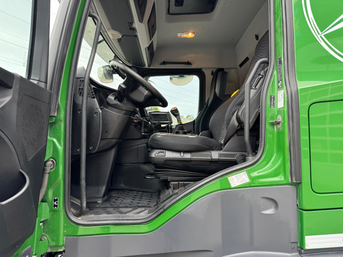 Haakarmsysteem vrachtwagen MERCEDES Arocs 4453 10x4 Mobas: afbeelding 10 Haakarmsysteem vrachtwagen MERCEDES Arocs 4453 10x4 Mobas: afbeelding 10