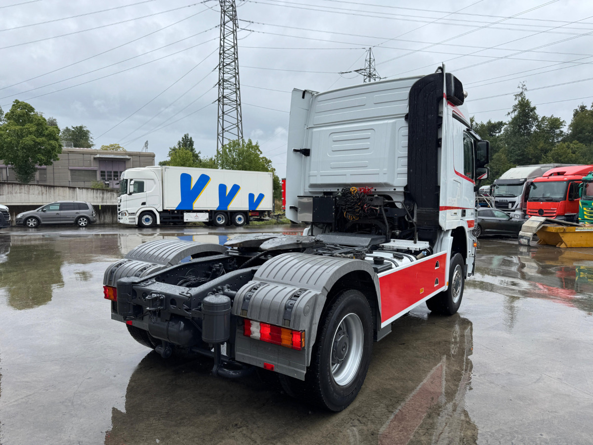 MERCEDES Actros 2044 4x4 - Trekker: afbeelding 5 MERCEDES Actros 2044 4x4 - Trekker: afbeelding 5