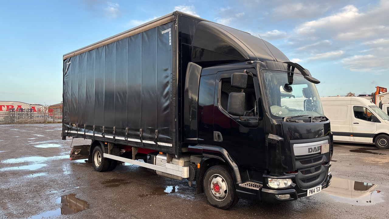 DAF LF 150 - Schuifzeilen vrachtwagen: afbeelding 1 DAF LF 150 - Schuifzeilen vrachtwagen: afbeelding 1