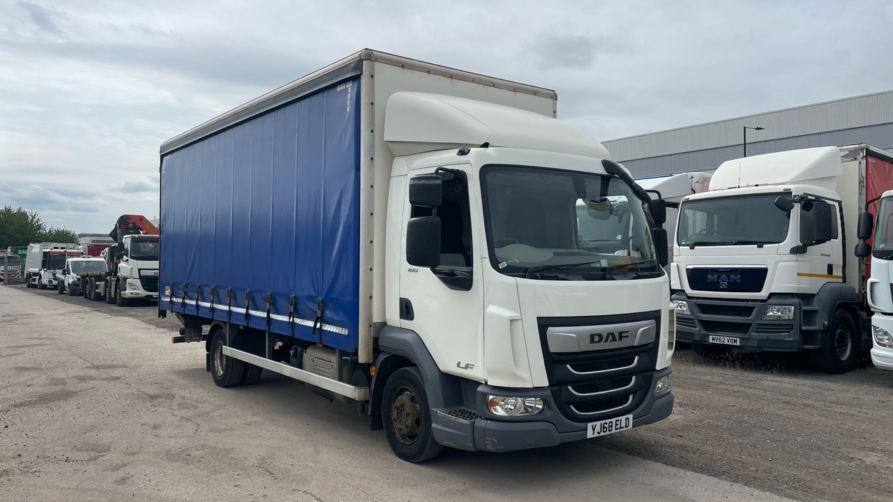 DAF LF 180 - Schuifzeilen vrachtwagen: afbeelding 1 DAF LF 180 - Schuifzeilen vrachtwagen: afbeelding 1