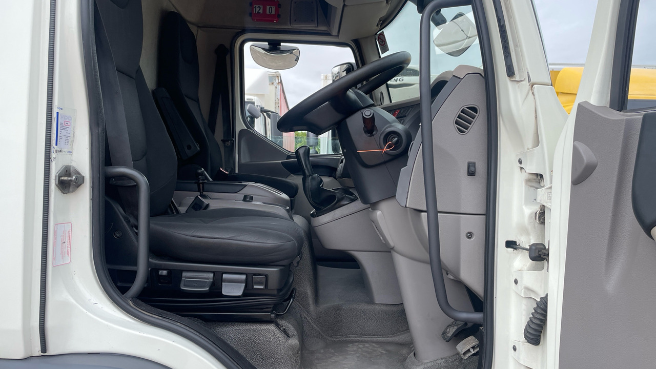 DAF LF 180 - Schuifzeilen vrachtwagen: afbeelding 5 DAF LF 180 - Schuifzeilen vrachtwagen: afbeelding 5
