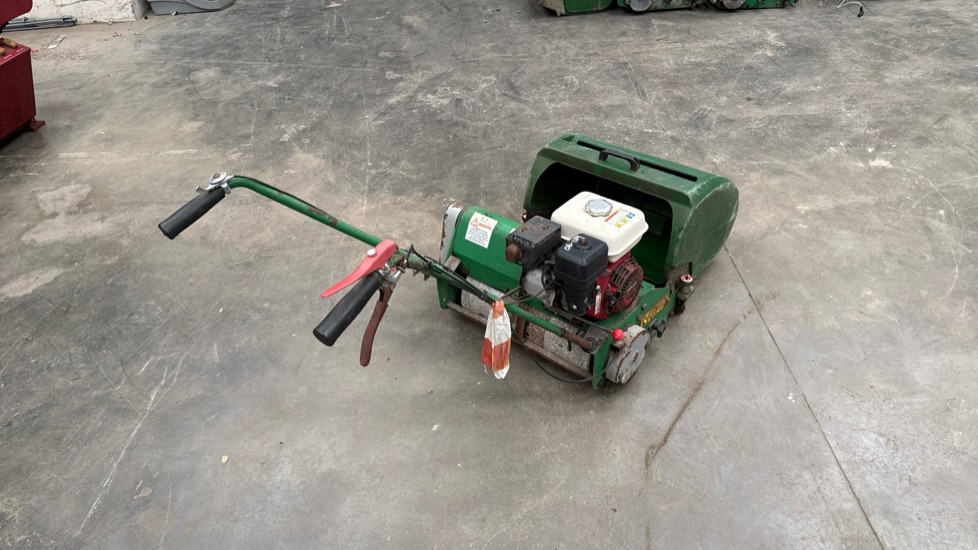 DENNIS FT510 PEDESTRIAN CYLINDER MOWER WITH 5K UNIT AND GRASS BOX - Gazonmaaier: afbeelding 1 DENNIS FT510 PEDESTRIAN CYLINDER MOWER WITH 5K UNIT AND GRASS BOX - Gazonmaaier: afbeelding 1