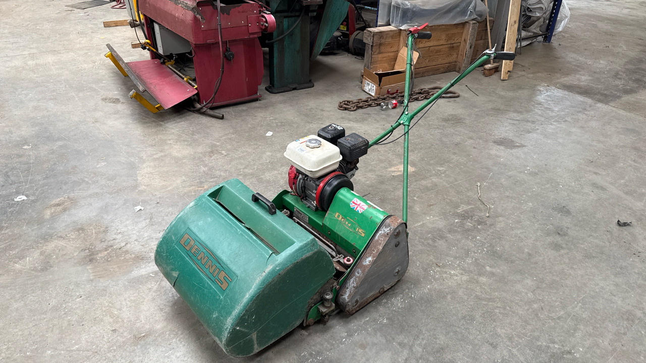 DENNIS FT510 PEDESTRIAN CYLINDER MOWER WITH 9K UNIT AND GRASS BOX - Bouwmaterieel: afbeelding 2 DENNIS FT510 PEDESTRIAN CYLINDER MOWER WITH 9K UNIT AND GRASS BOX - Bouwmaterieel: afbeelding 2